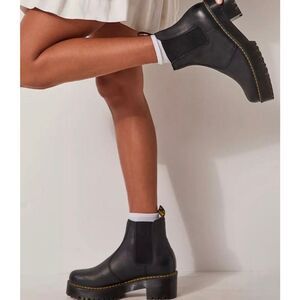 Dr.Martens Rometty Platform Chelsea Black Wyoming Boots 8